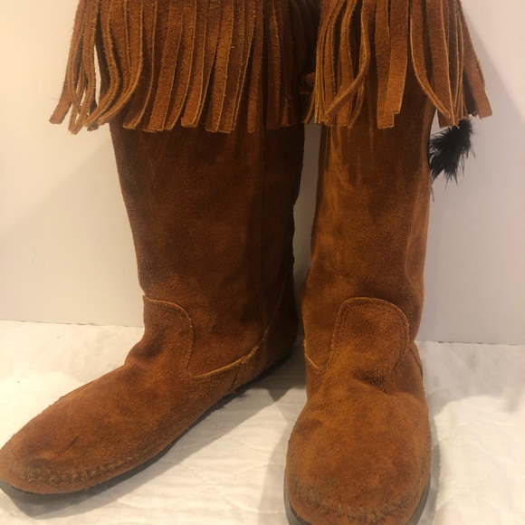 LOWER PRICE! MINNETONKA VINTAGE FRINGE BOOT (5B-04162920) - Picture 2 of 8